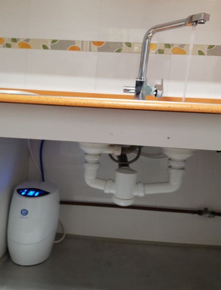 espring ocupa poco espacio bajo encimera