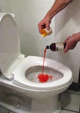 VERTIDOS EN HOGARES VÍAS PRINCIPALES DE PRODUCTOS FARMACÉUTICOS EN EL AGUA